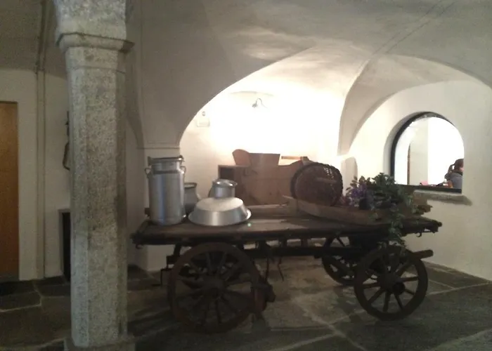 Osteria Del Centro Bed & Breakfast Brusio